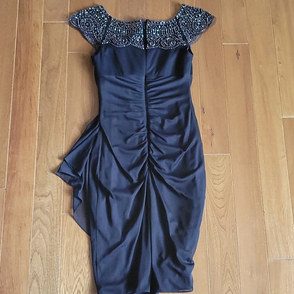Cache evening dress with beaded neckline‎